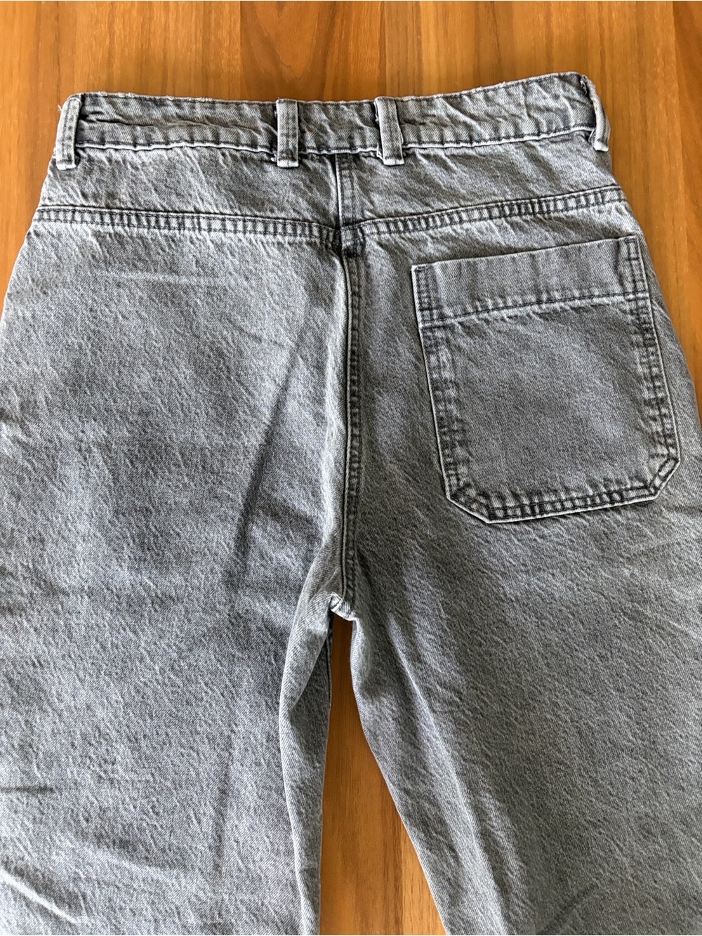 Zara Mid Rise Worker Jeans - Picture 3 of 6